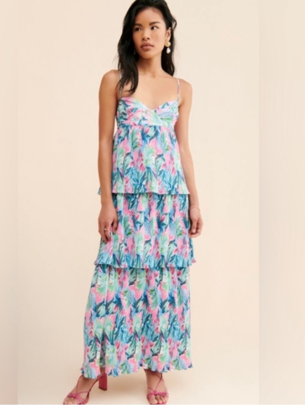 Saylor the Mauve Dress size Small Tropical Floral Pleated Tiered Maxi Dress